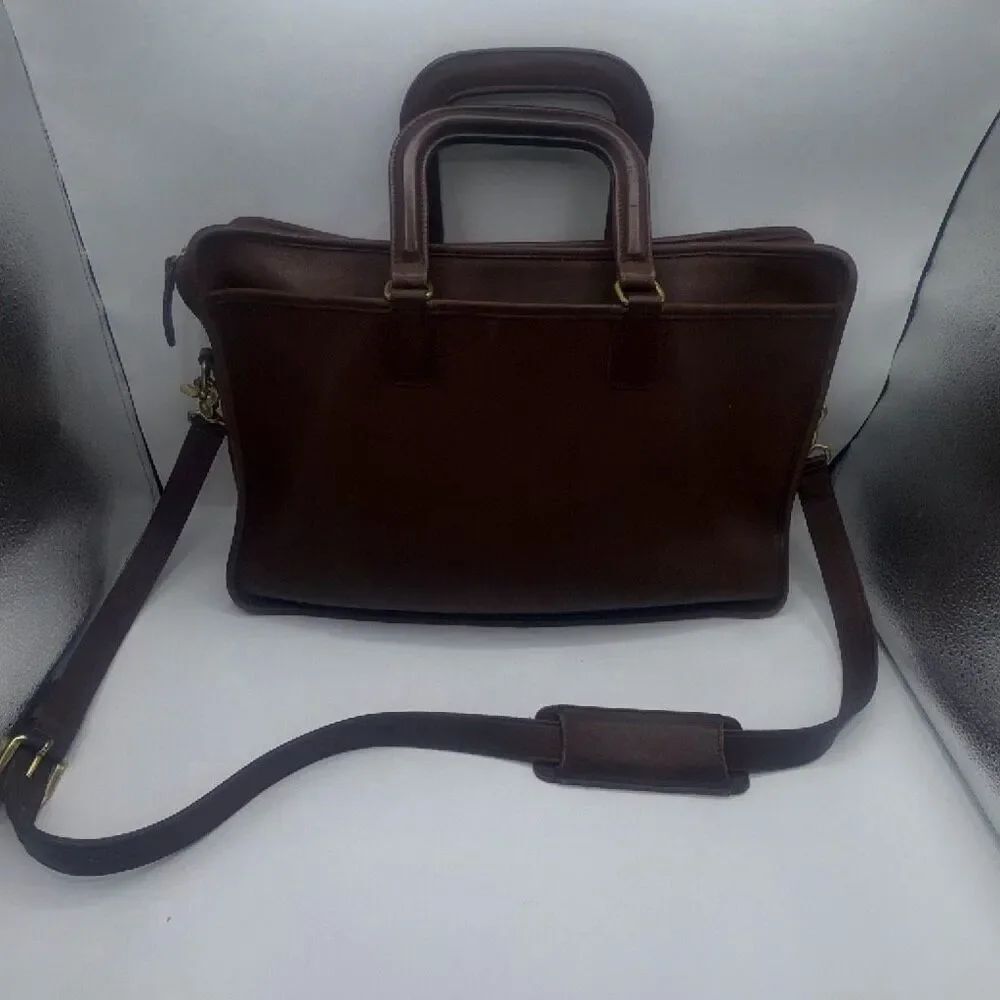 COACH Vibtage 1970s Monroe Glovetanned  Leather Crossbody Briefcase
